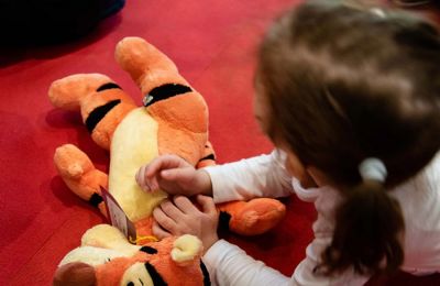Ηλικιωμένος άνδρας έχασε τον έλεγχο του αυτοκινήτου του και πέρασε μέσα από το πλήθος στην Κοπεγχάγη