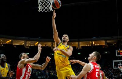 Έκαναν το 3-1 οι Γουόριορς απέναντι στους Ρόκετς