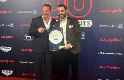 Του ευχήθηκε δημόσια για πρώτη φορά,με αφορμή την ονομαστική του γιορτή