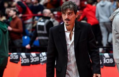 Βεζένκοφ: «Αν παίξουμε όπως στο δεύτερο, θα έχουμε πρόβλημα»