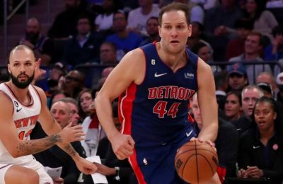 Στα playoffs του NBA οι Χιτ, με «τριαντάρη» Χέρο