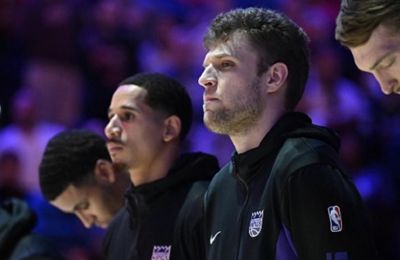 Στα playoffs του NBA οι Χιτ, με «τριαντάρη» Χέρο