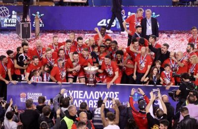 Βεζένκοφ: «Αν παίξουμε όπως στο δεύτερο, θα έχουμε πρόβλημα»