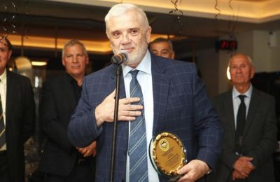«Είναι ντροπή! Δεν έχω αγγίξει άνθρωπο»!