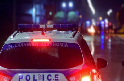 Μόλις το 22% δηλώνει ότι συμφωνεί εντελώς με τον τρόπο διακυβέρνησής του, ενώ διπλάσιοι Αμερικανοί (45%) εκφράζουν αποδοκιμασία