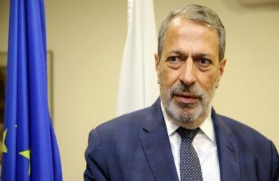 «Περνούν ζωή χαρισάμενη στον λόφο του Προεδρικού και δεν έχουν ιδέα τι αντιμετωπίζουν οι εργαζόμενοι της Κύπρου», σημείωσε ο Γιώργος Κουκουμάς του ΑΚΕΛ