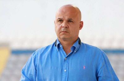 Ανόρθωση: Πιάνει δουλειά ο Απόστολος, βοηθός του ο Χάρης Ιωάννου! 