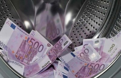 «Περνούν ζωή χαρισάμενη στον λόφο του Προεδρικού και δεν έχουν ιδέα τι αντιμετωπίζουν οι εργαζόμενοι της Κύπρου», σημείωσε ο Γιώργος Κουκουμάς του ΑΚΕΛ