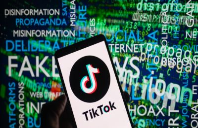 Η Ουάσιγκτον και το Πεκίνο ανταλλάσσουν χτυπήματα με δασμούς