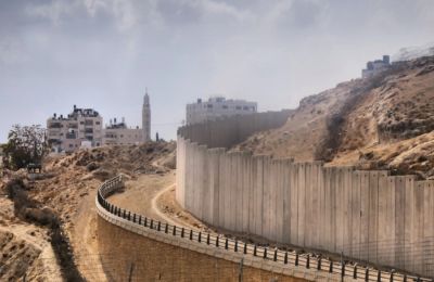 Η Ουάσιγκτον και το Πεκίνο ανταλλάσσουν χτυπήματα με δασμούς