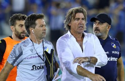 Ελ Αραμπί: Κάποιοι με ραβδιά, άλλοι με... πιστόλια