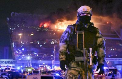 Η Ουάσιγκτον και το Πεκίνο ανταλλάσσουν χτυπήματα με δασμούς