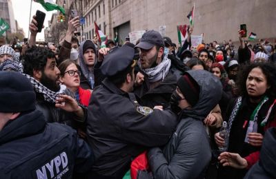 Η Ουάσινγκτον υλοποιεί μια ευρύτερη στρατηγική περιορισμού της κινεζικής επιρροής στη διεθνή ναυτιλία