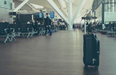 Κηδεία Πάπα: Γιατί κατηγορούν τον Τραμπ ότι έσπασε το πρωτόκολλο 