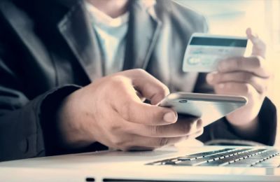 Η Ουάσιγκτον και το Πεκίνο ανταλλάσσουν χτυπήματα με δασμούς