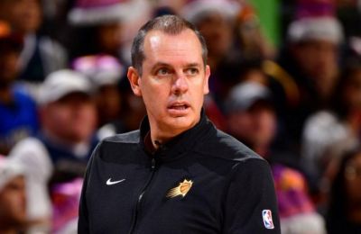 Στα playoffs του NBA οι Χιτ, με «τριαντάρη» Χέρο