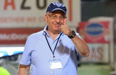 Ανόρθωση: Πιάνει δουλειά ο Απόστολος, βοηθός του ο Χάρης Ιωάννου! 