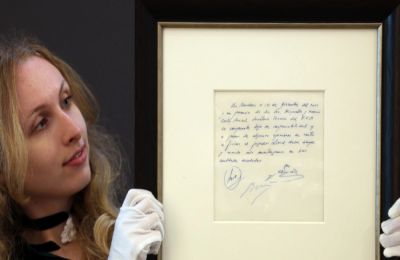 Ειδικός ανάγνωσης χειλιών αποκάλυψε τι είπε ο Τραμπ στον Μακρόν