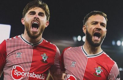 Ανατριχιαστικό «You’ll never walk alone» (vids)