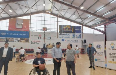 Πάει κατεχόμενα ο Ερντογάν για την μαντήλα 
