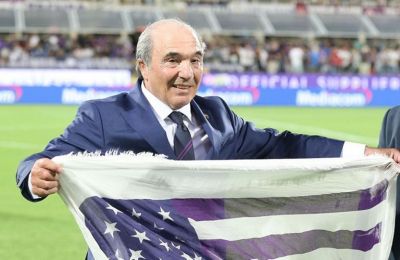 Μπόβε: Ζήτησε να μη φορεθούν μπλουζάκια για εκείνον