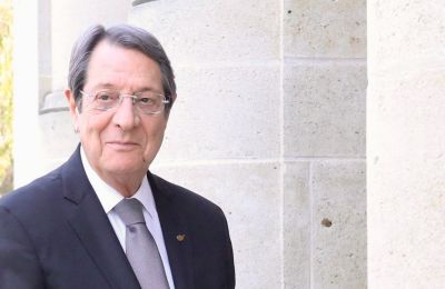 Ο Αλέξανδρος Μαρτίδης μίλησε με δάκρυα στα μάτια για τη συγκινητική αντίδραση της κόρης του, ενώ δεν δίστασε να αποκαλύψει εξελίξεις από τη «Γη της Ελιάς»