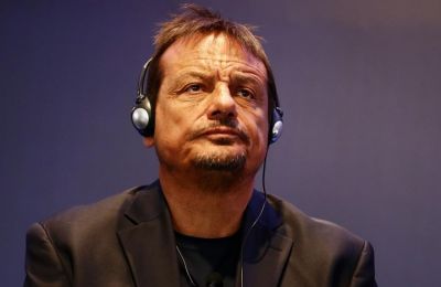 Βεζένκοφ: «Αν παίξουμε όπως στο δεύτερο, θα έχουμε πρόβλημα»