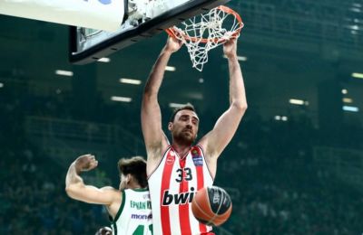 Βεζένκοφ: «Αν παίξουμε όπως στο δεύτερο, θα έχουμε πρόβλημα»