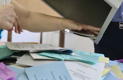 Πάει κατεχόμενα ο Ερντογάν για την μαντήλα 