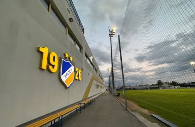 Ελ Αραμπί: Κάποιοι με ραβδιά, άλλοι με... πιστόλια