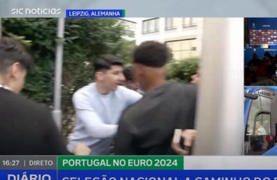 Euro: Δημοσιογράφος πλακώθηκε με νεαρούς σε ζωντανή μετάδοση! (vid)
