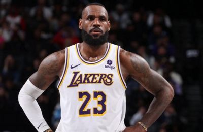 Στα playoffs του NBA οι Χιτ, με «τριαντάρη» Χέρο