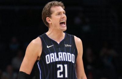 Στα playoffs του NBA οι Χιτ, με «τριαντάρη» Χέρο