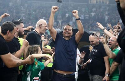Προπονητής της χρονιάς o Εργκίν Αταμάν