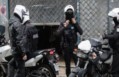 Η Ουάσιγκτον και το Πεκίνο ανταλλάσσουν χτυπήματα με δασμούς