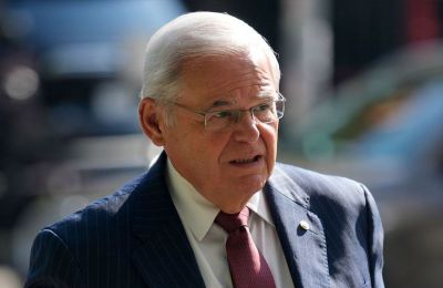 Το καταστατικό της ΕΔΕΚ, σε περίπτωση παραίτησης του Προέδρου του κόμματος, προβλέπει προκήρυξη από την Κεντρική Επιτροπή, εντός 40 ημερών, εκλογών για την ανάδειξη νέου Προέδρου