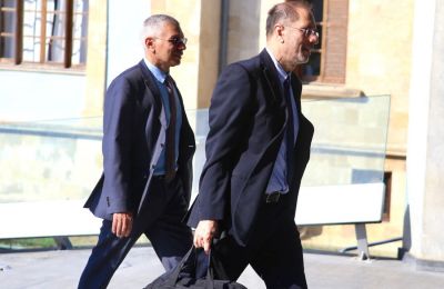 Ακραία ρητορική βίας ακόμη κι εναντίον ομοεθνών τους που βρίσκονται στην Κύπρο εξέφρασαν ο Αϊντίν Ουνάλ και ο Οκτάι Σαράλ