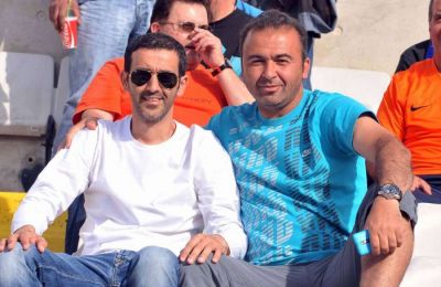 Ελ Αραμπί: Κάποιοι με ραβδιά, άλλοι με... πιστόλια