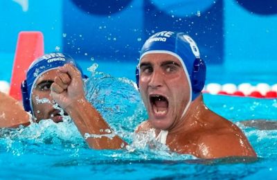Ολυμπιονίκης δουλεύει στο εστιατόριο των γονιών της λίγες μέρες μετά τους Ολυμπιακούς Αγώνες!