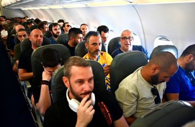 Ελ Αραμπί: Κάποιοι με ραβδιά, άλλοι με... πιστόλια