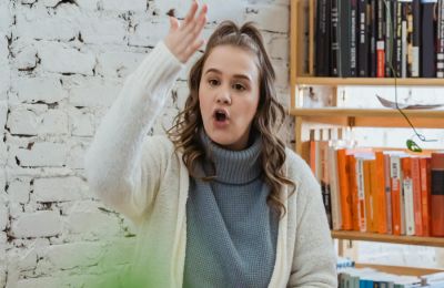 Οι επιστήμονες ανακάλυψαν ότι οι άνθρωποι γερνούν αισθητά σε 2 φάσεις