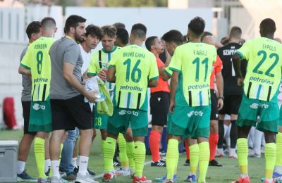 Γιούχα από τους ΑΕΚτζήδες (vids)