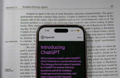 «Πού μπορώ να δειπνήσω με τους φίλους μου απόψε;»