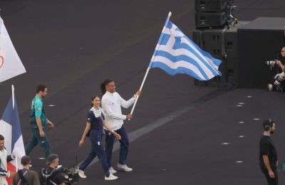 Ολυμπιονίκης δουλεύει στο εστιατόριο των γονιών της λίγες μέρες μετά τους Ολυμπιακούς Αγώνες!