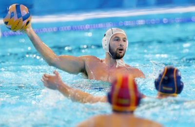 Ολυμπιονίκης δουλεύει στο εστιατόριο των γονιών της λίγες μέρες μετά τους Ολυμπιακούς Αγώνες!