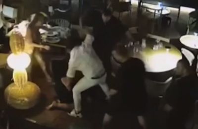 Ηλικιωμένος άνδρας έχασε τον έλεγχο του αυτοκινήτου του και πέρασε μέσα από το πλήθος στην Κοπεγχάγη