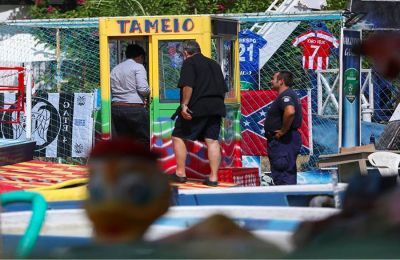 Η Ουάσιγκτον και το Πεκίνο ανταλλάσσουν χτυπήματα με δασμούς