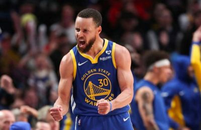 Στα playoffs του NBA οι Χιτ, με «τριαντάρη» Χέρο