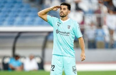 Ελ Αραμπί: Κάποιοι με ραβδιά, άλλοι με... πιστόλια