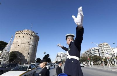 Η Ουάσιγκτον και το Πεκίνο ανταλλάσσουν χτυπήματα με δασμούς